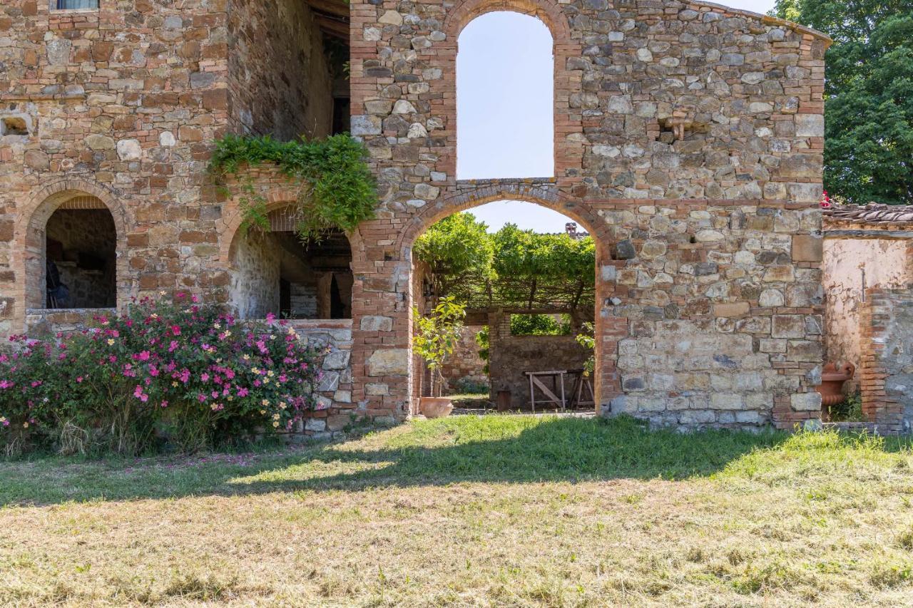 Badia Ardenga Aparthotel Montalcino Exterior foto